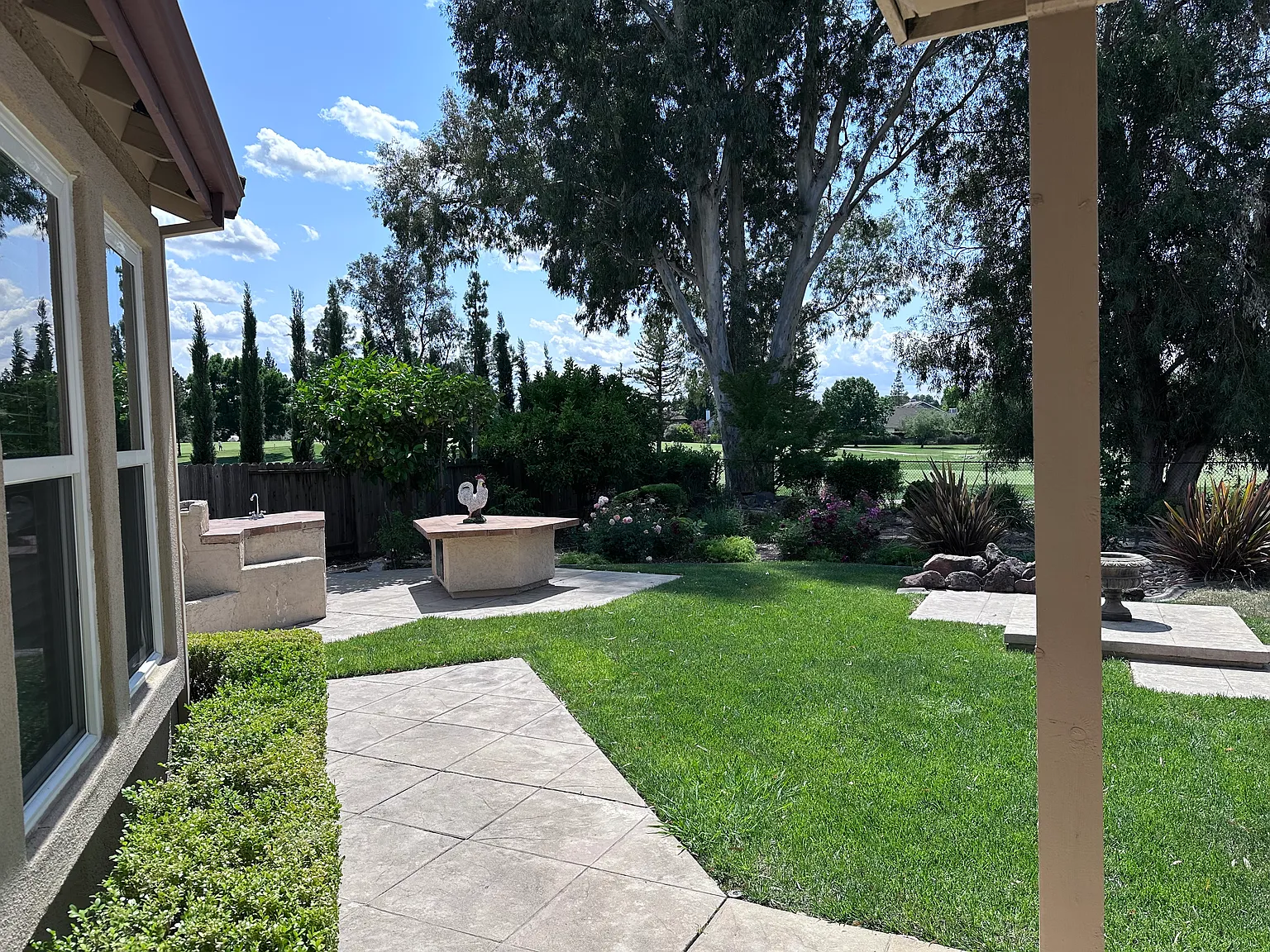 5 bed, 3850 sqft, $4,950 — Photo 3