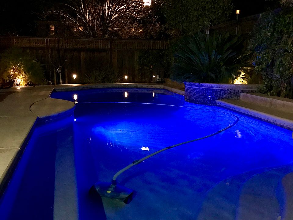 2nd image of 820 S Vecindad St