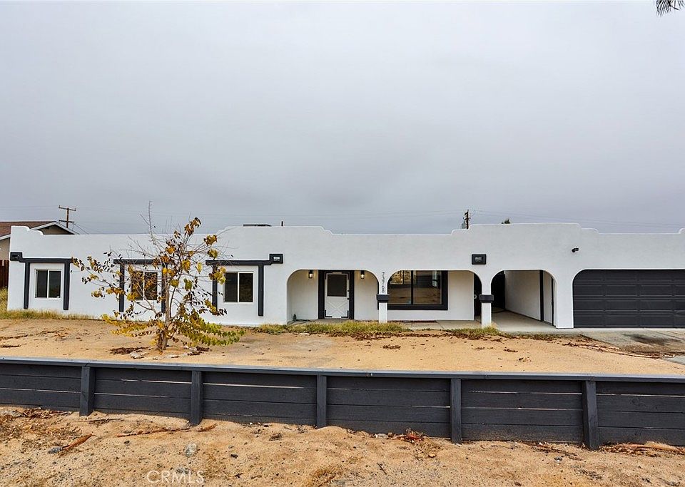 1st image of 73768 Desert Dunes Dr