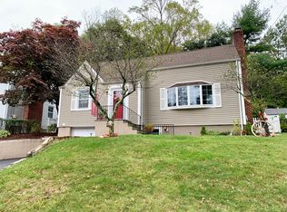 10 Kensico Knoll Pl, N White Plains, NY 10603