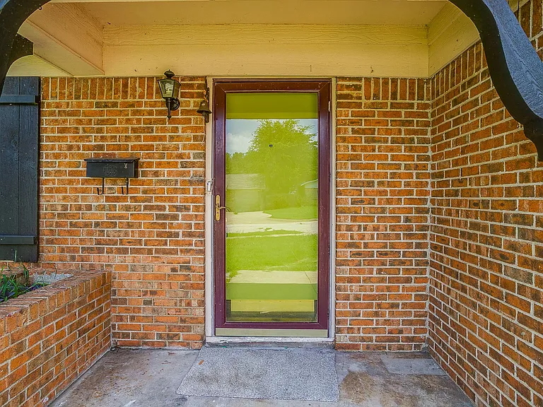 816 E Mustang St — Photo 4