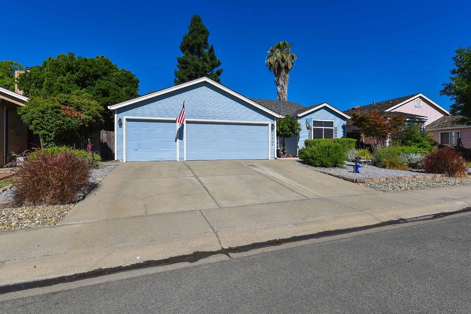 1303 Johnathan Dr photo 1