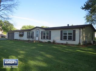 197 E Cermak Rd, Braidwood, IL 60408