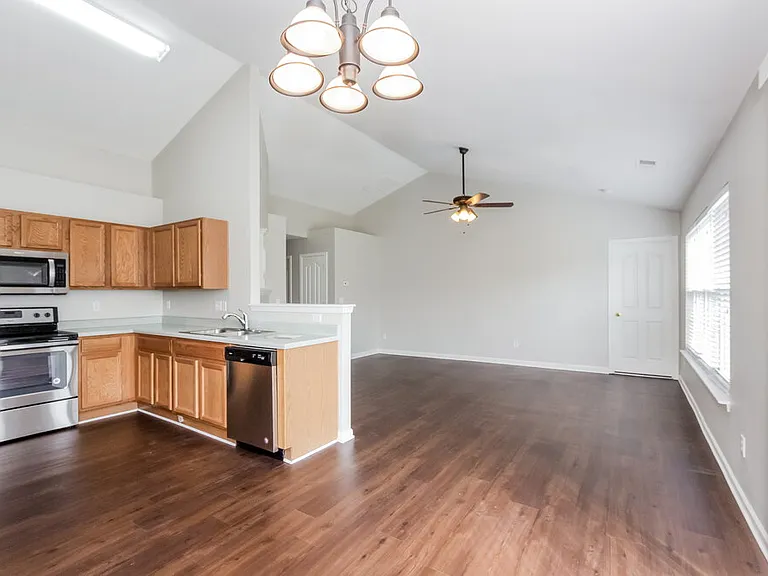 10120 Green Hedge Ave — Photo 5