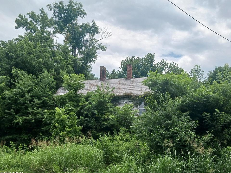 1st image of 3239 Knob Creek Rd