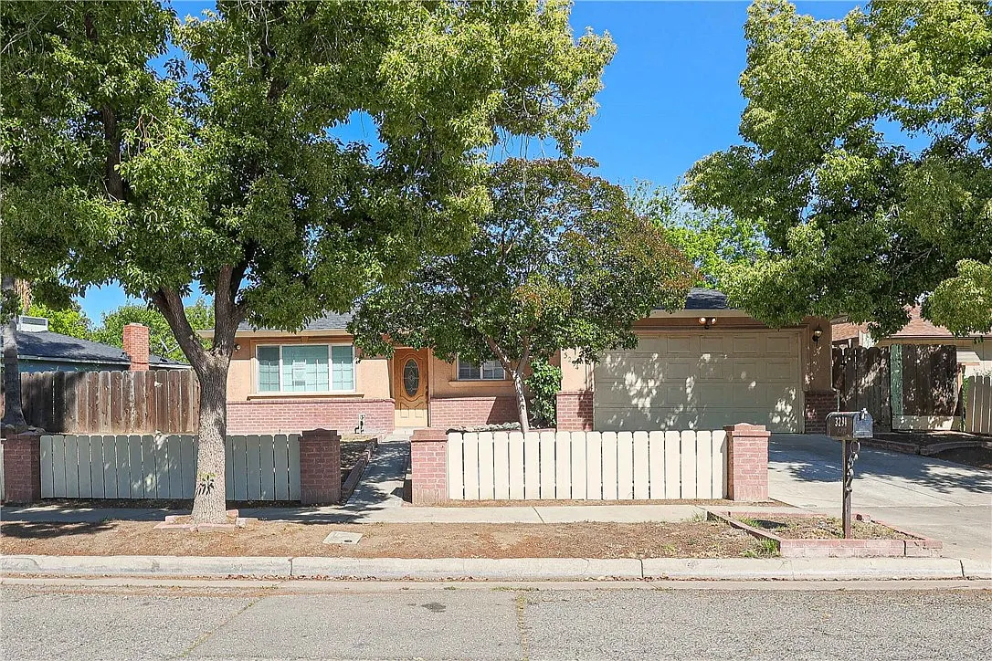 3294 Cheyenne Dr photo 1