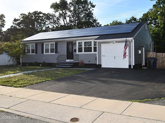 3rd image of 121 Frede Drive
