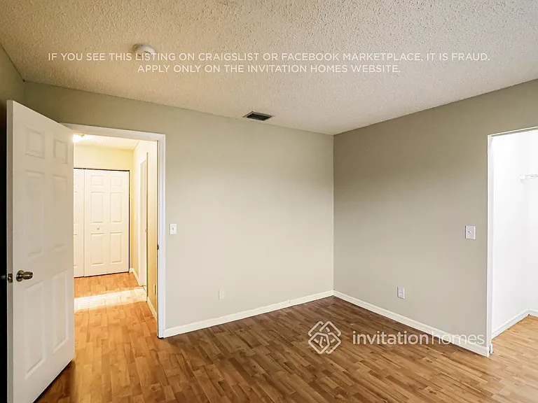 2300 SW 106th Ave — Photo 15