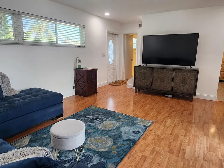 4081 NE 14th Ave — Photo 6
