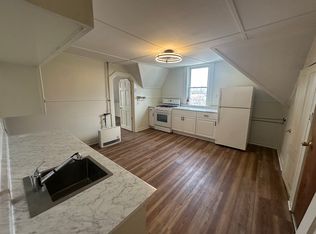 446 Coe St FLOOR 3, Woonsocket, RI 02895