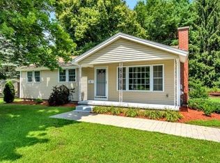 7 Montclair Cir, Chelmsford, MA 01824