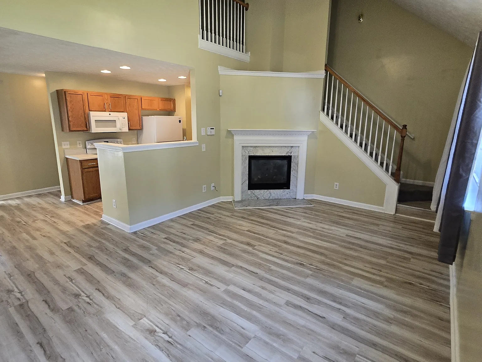 3 bed, 1375 sqft, $1,850 — Photo 4