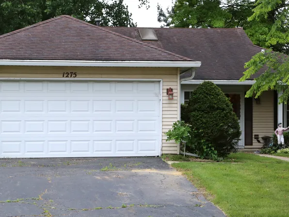 1275 Borden Dr, Elgin, IL 60120