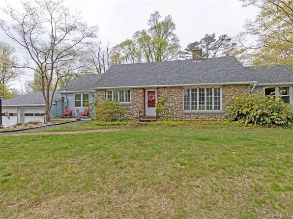 27 Bevin Boulevard, East Hampton, CT 06424