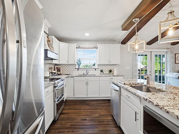 4th image of 2526 Scenic Lake Cir