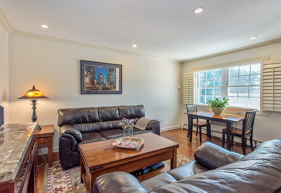 1st image of 26 Layton Ave APT 18