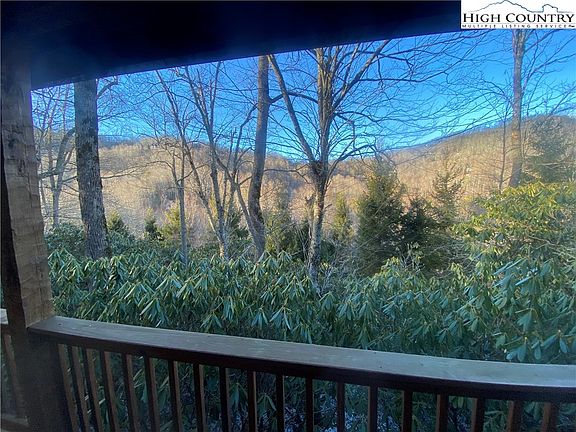 3rd image of 182 Streamside Lane