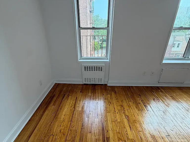 111-14 76th Ave #412 — Photo 4