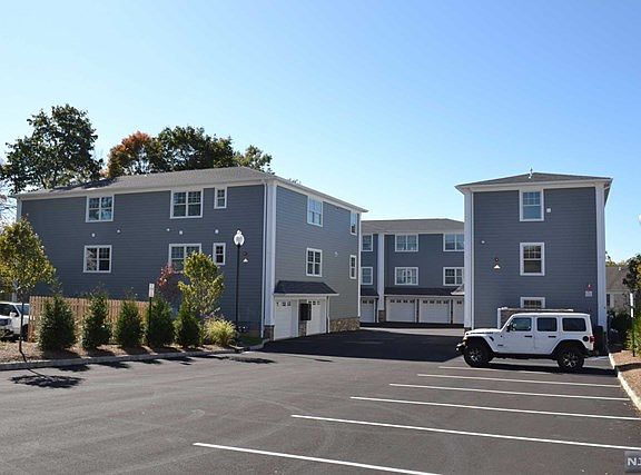 2nd image of 273 Broadway Unit 8