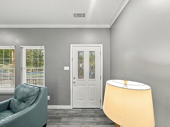5th image of 1021 Forest Maple Dr