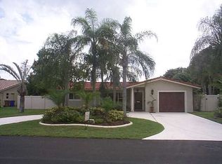 908 SE 12th St, Deerfield Beach, FL 33441