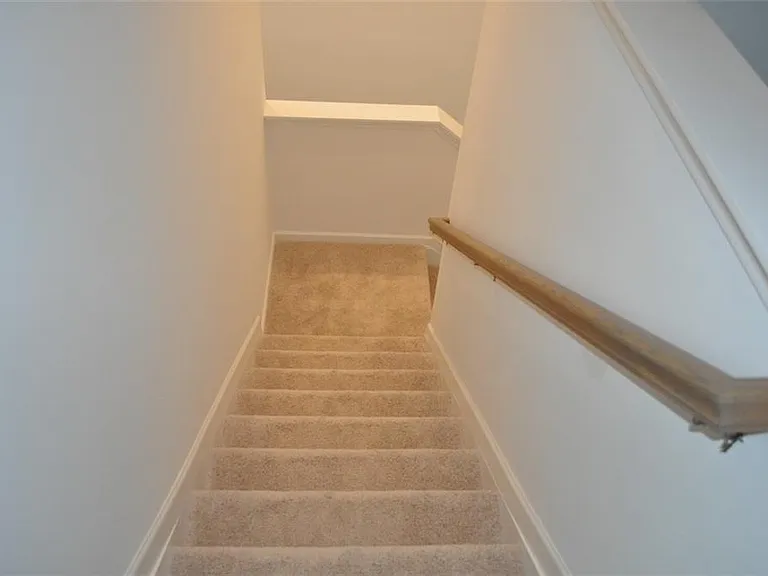 5745 Thornton Dr — Photo 24