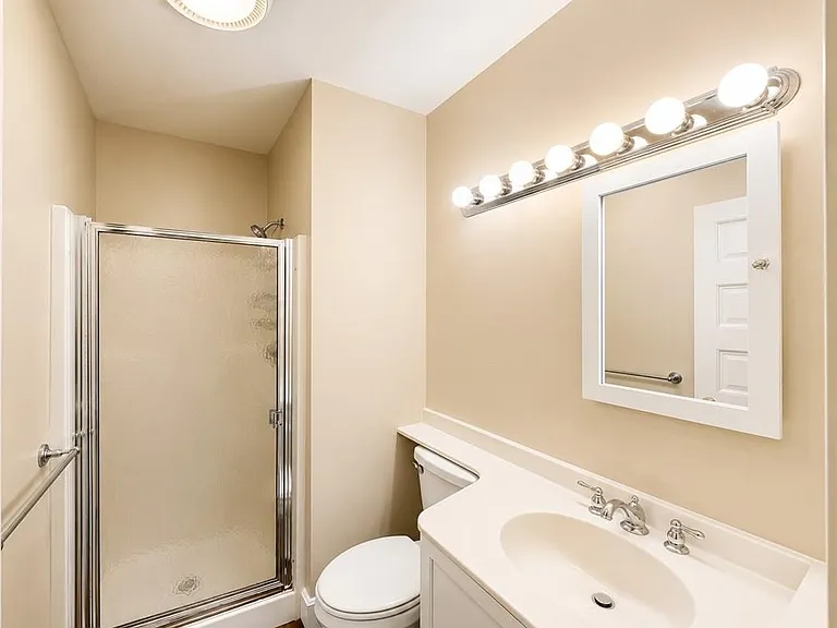 264 Bowen St #3E — Photo 5