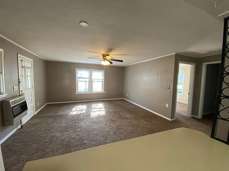 1306 Church Ave SE #B — Photo 8