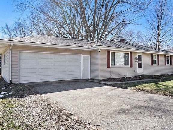 2nd image of 1320 Plumtree Ave