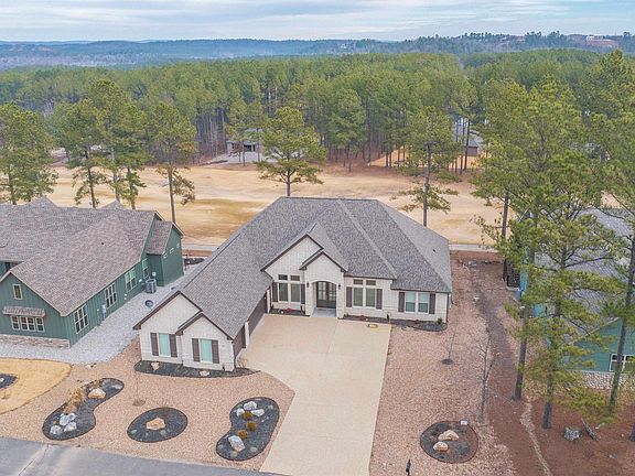 4th image of 12 Nubarron Ln