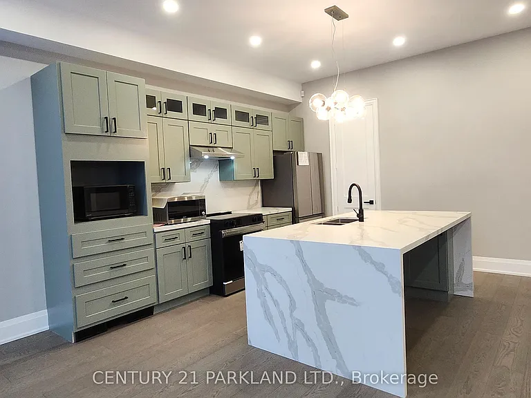 15 Stanley Ave — Photo 5