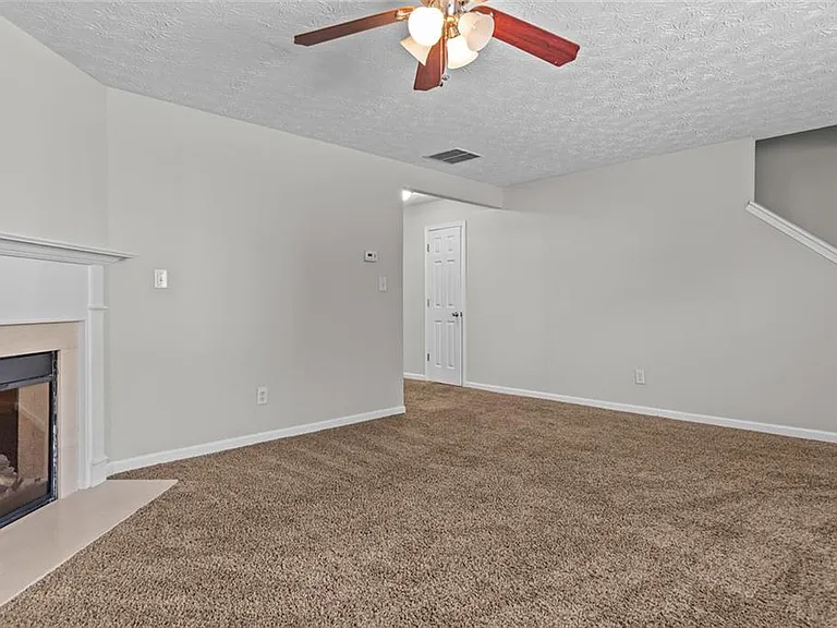 1483 Little Creek Dr — Photo 6