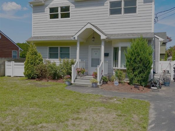 679A Montauk Hwy