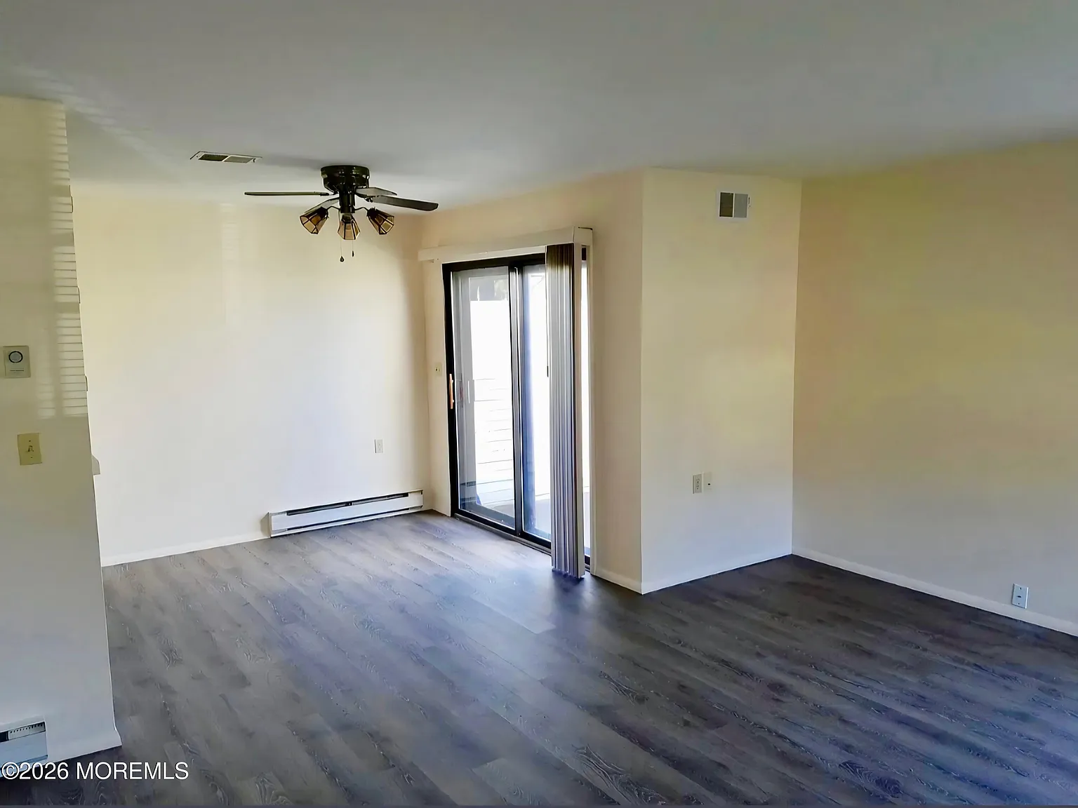 1 bed, 946 sqft, $2,000 — Photo 3