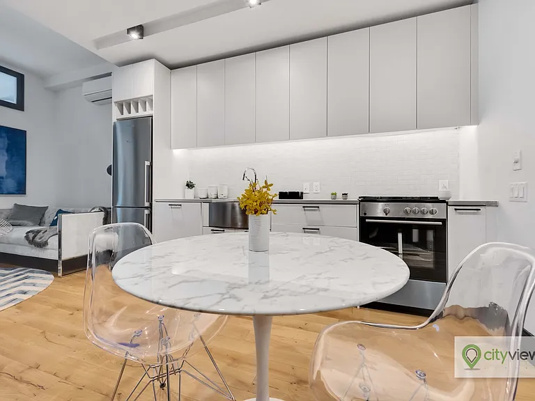 42-20 27th St #1004 — Photo 3