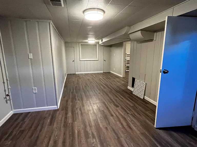 3035 S Clermont Dr — Photo 13