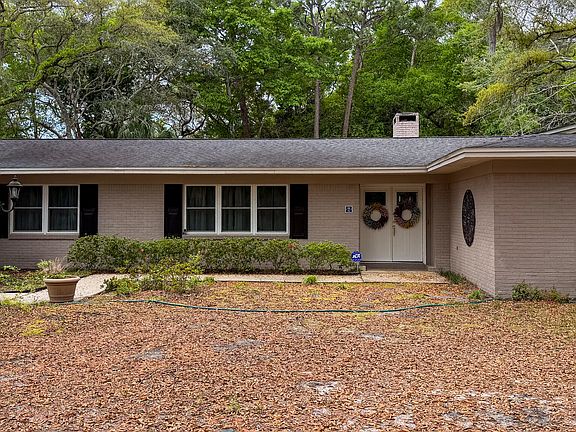 2nd image of 2 Pembroke Pl