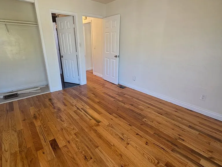 4513 & 4515 Spring St — Photo 10