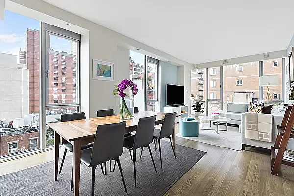 110 3rd Ave APT 8A photo 1
