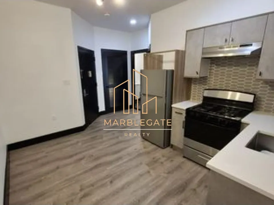11 Thomas St #22B