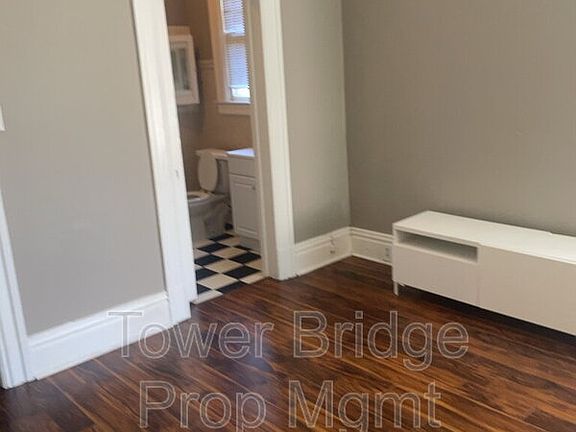 4th image of 1710 1/2 N 16th St