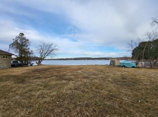 4988 Lakeview Ave, Hubertus, WI 53033