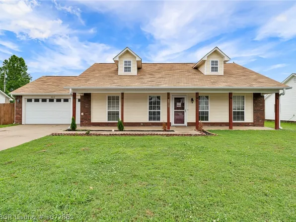2013 Palomino Dr, Greenwood, AR 72936