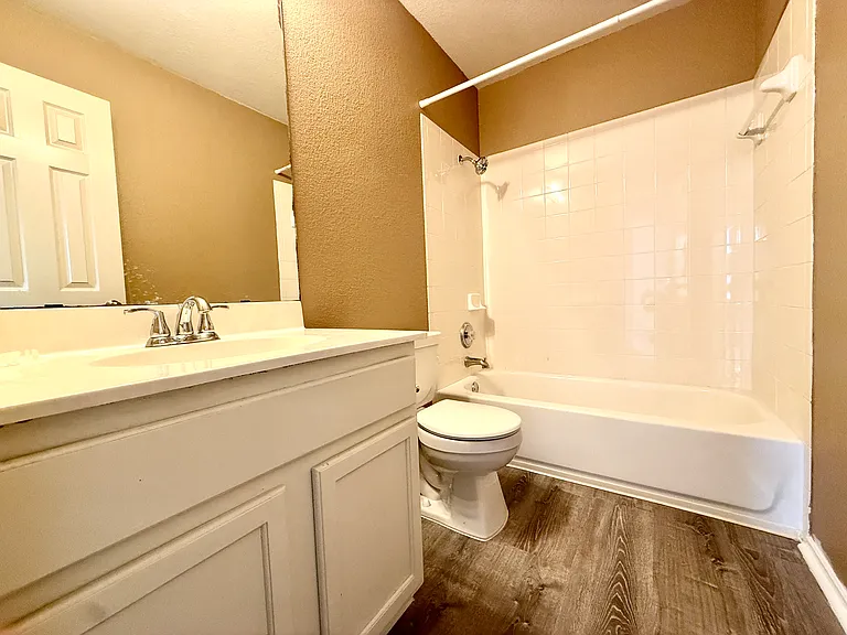 2nd full bath upstairs
