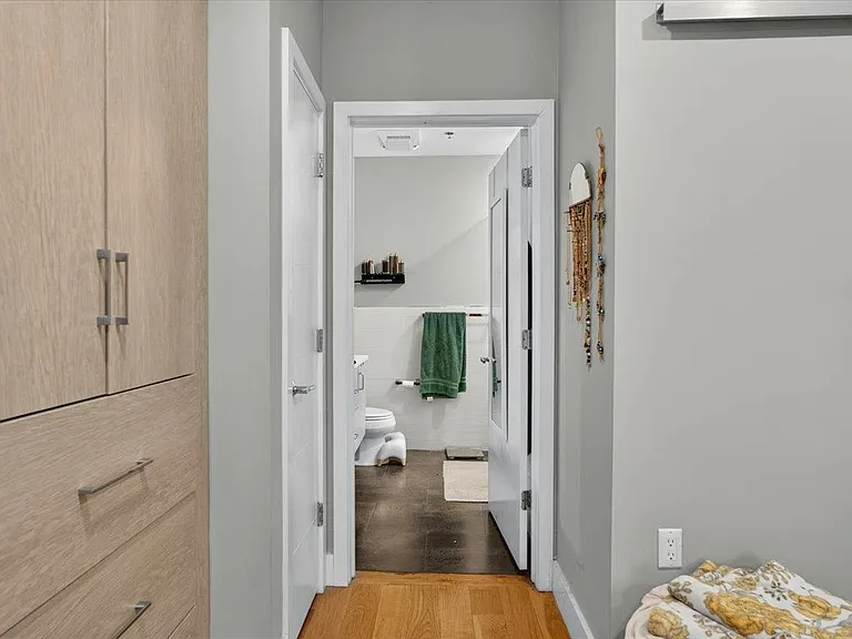 626 Grand St #1 — Photo 11