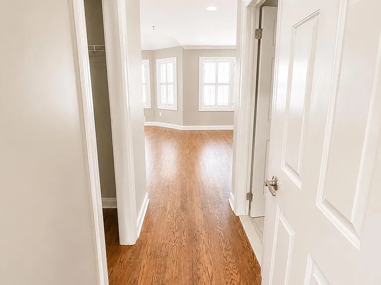 75 E Washington St — Photo 10