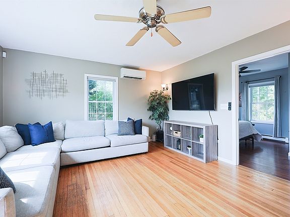3rd image of 66 Newbury Ave