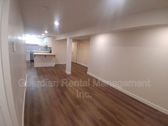 5th image of 182 Seneca Cres