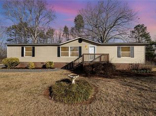 885 Camellia Ln, Randleman, NC 27317
