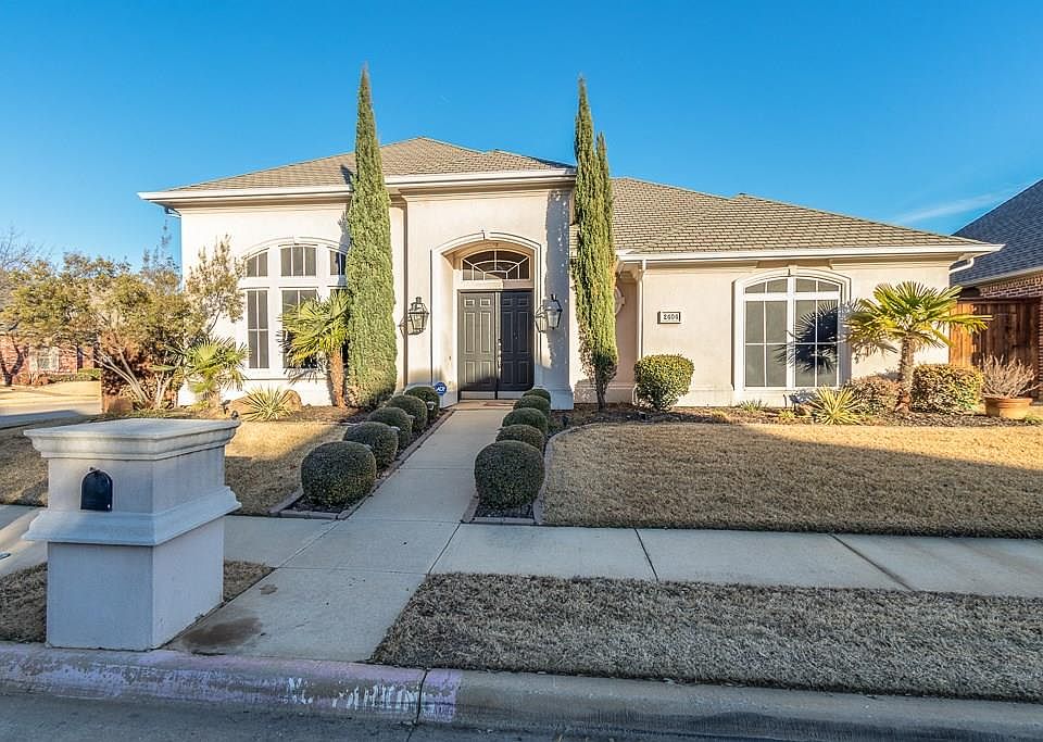 1st image of 2404 Bedford Cir